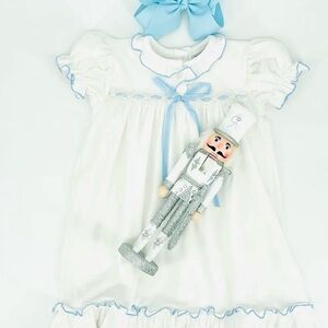 Pleats & Stitches Clara nightgown - new with tags . 4T